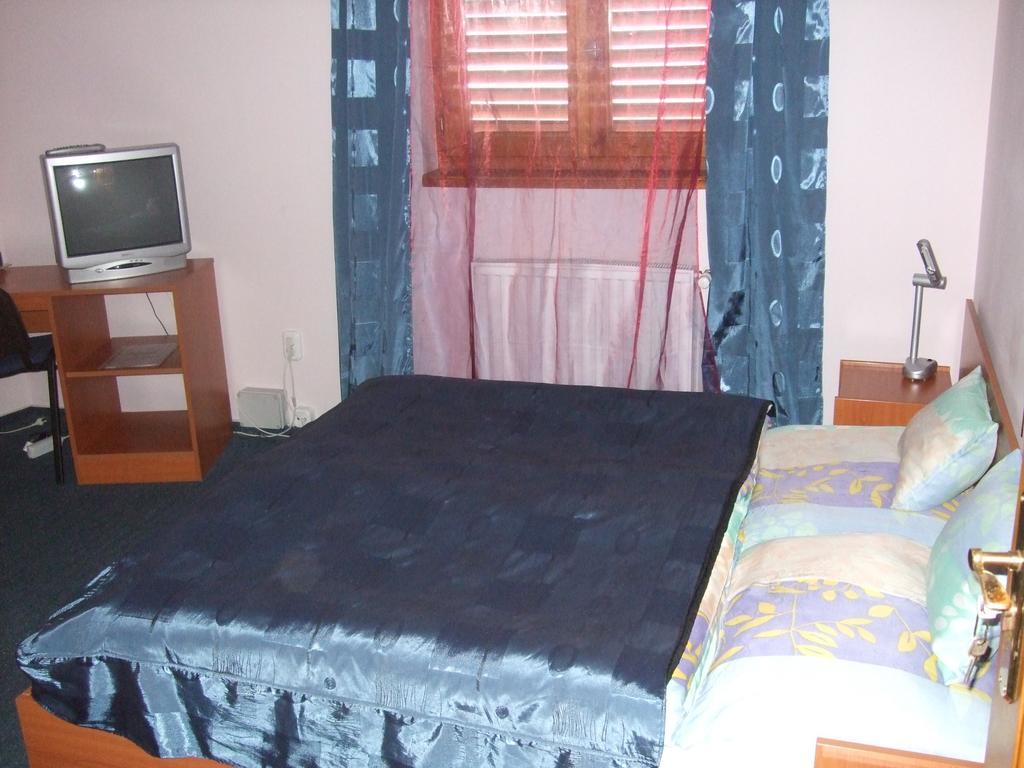 Timarhaz Panzio Bed & Breakfast Segedin Oda fotoğraf